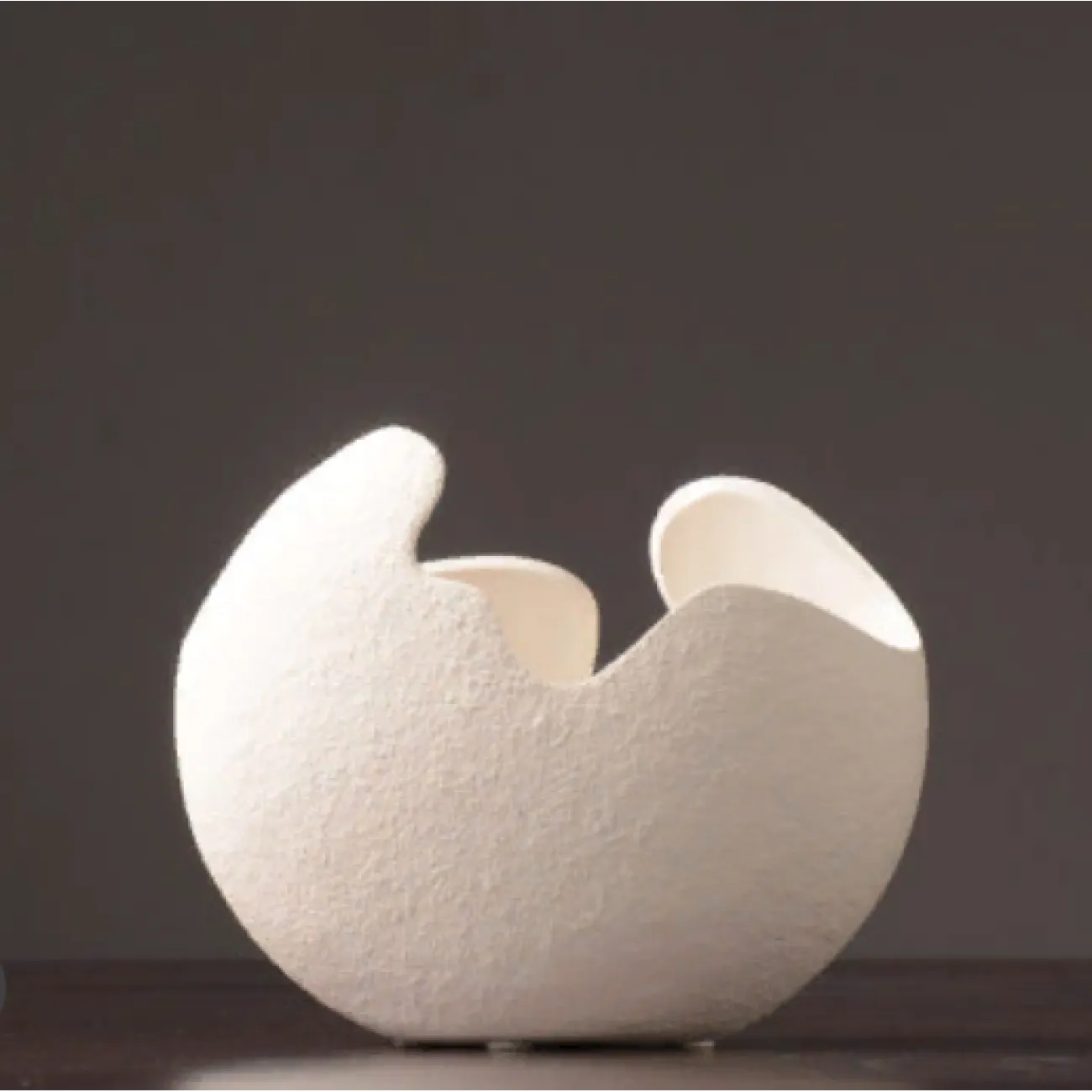 Современный простой акриловый круглый кованый настенный светильник Fiesta Современный простой акриловый круглый кованый настенный светильник Fiesta