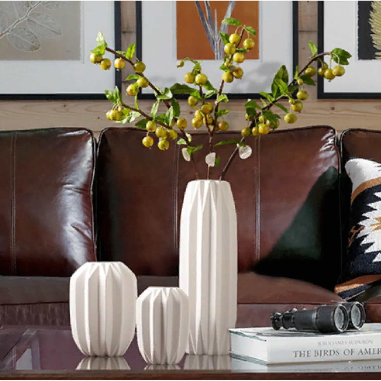 Белая керамическая ваза Harmonic