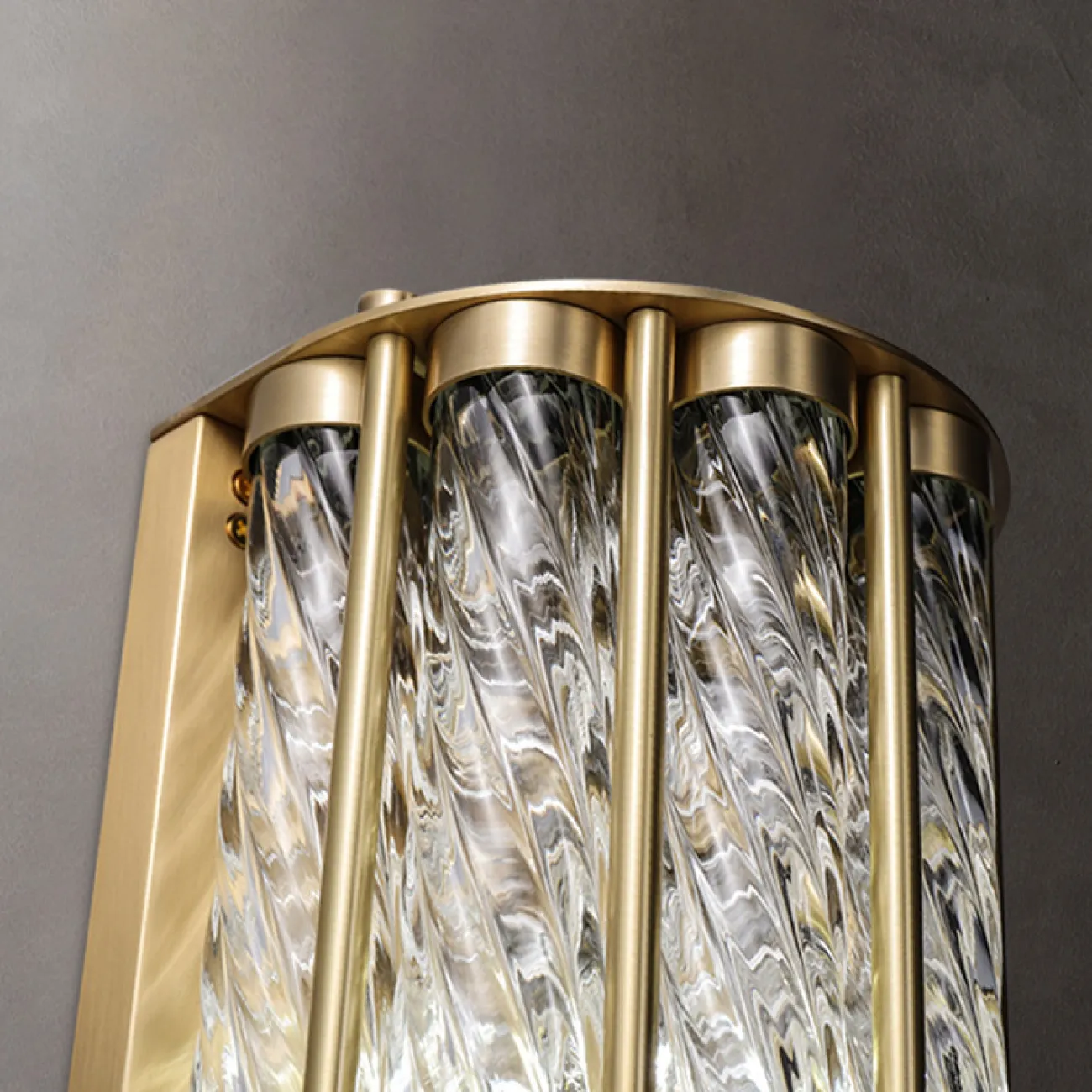 Настенный светильник CASEY LIGHT P3 с фактурным плафоном из стекла от LaLume Настенный светильник CASEY LIGHT P3 с фактурным плафоном из стекла от LaLume