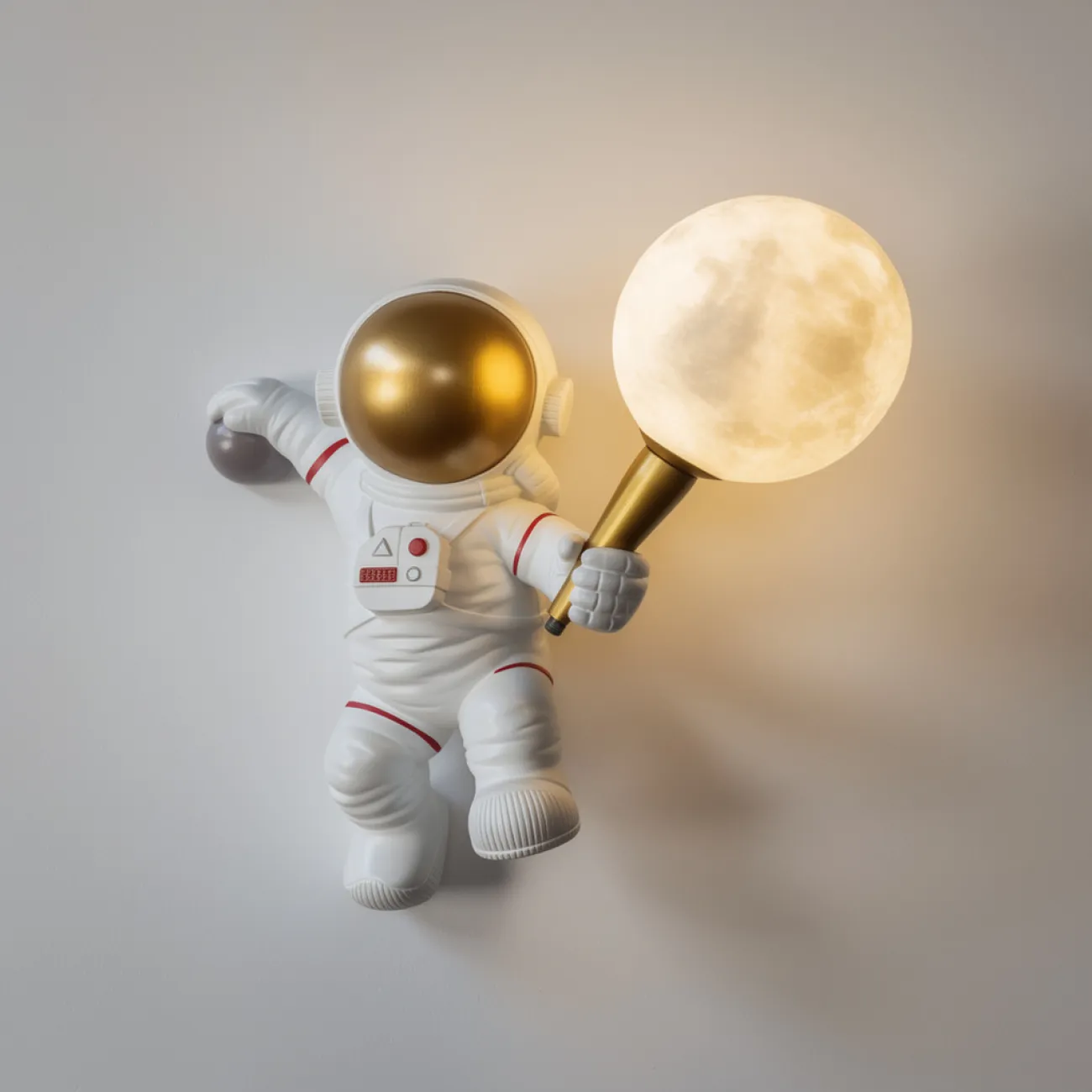 Настенный светильник Astronaut в космической теме от LaLume Настенный светильник Astronaut в космической теме от LaLume
