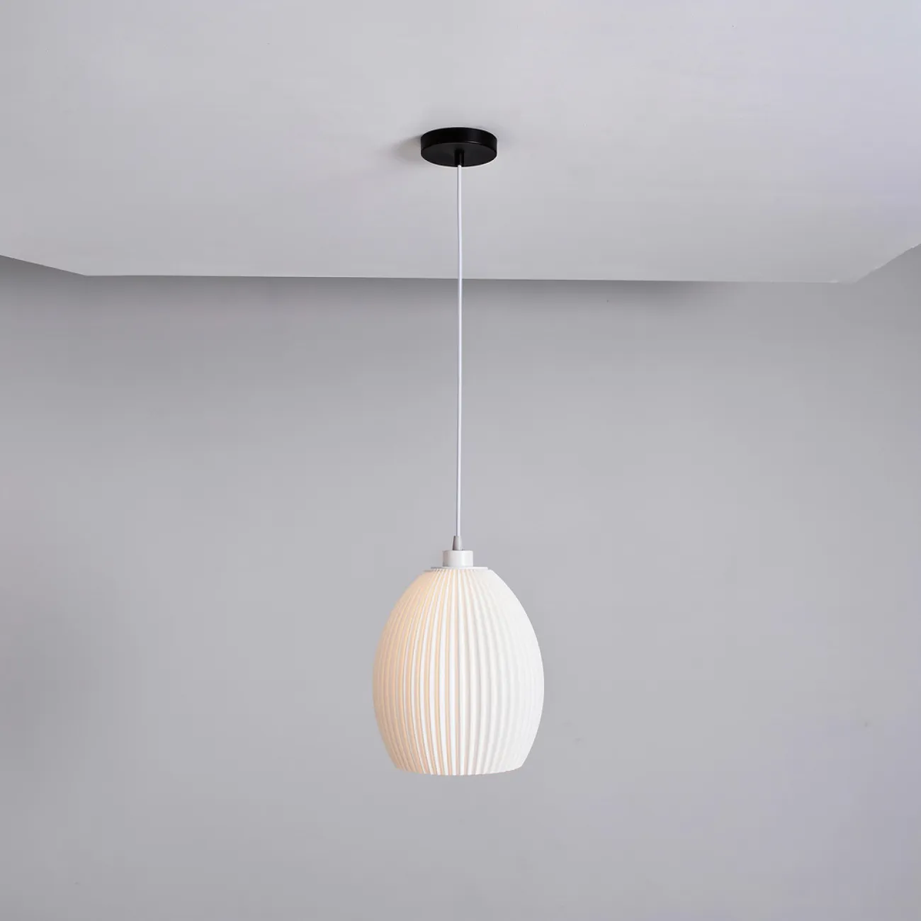 Подвесной светильник Ribbed Dome с рифлёным плафоном от LaLume