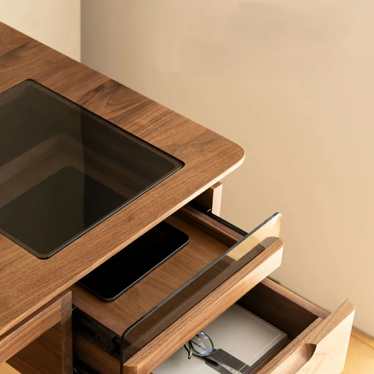 Дизайнерский письменный стол из массива дерева WOODSTIK 35638-29