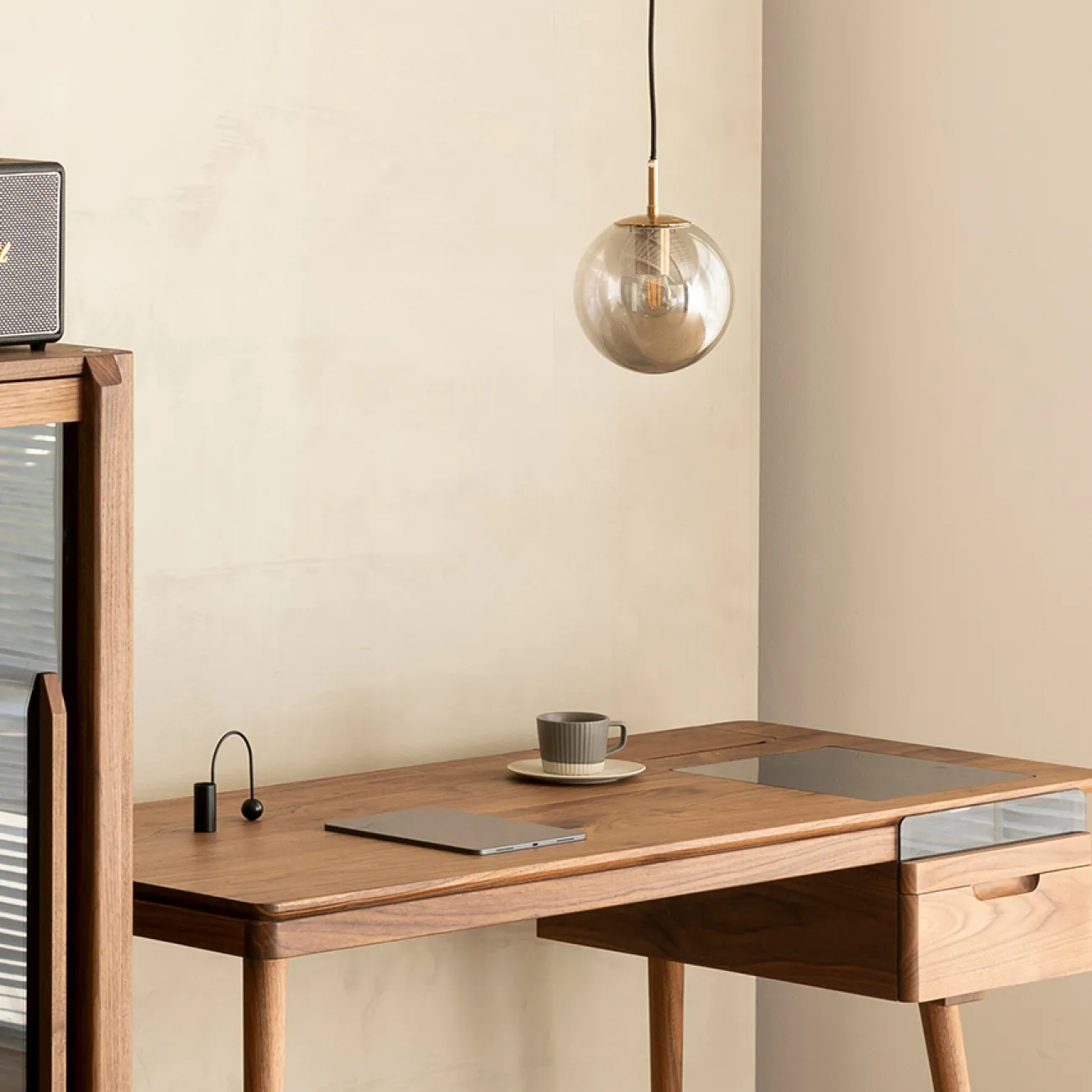 Дизайнерский письменный стол из массива дерева WOODSTIK 35638-29