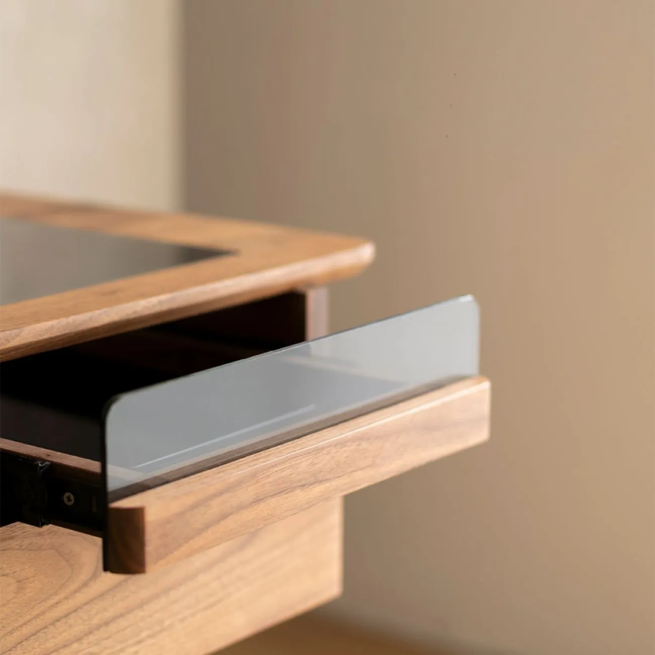 Дизайнерский письменный стол из массива дерева WOODSTIK 35638-29