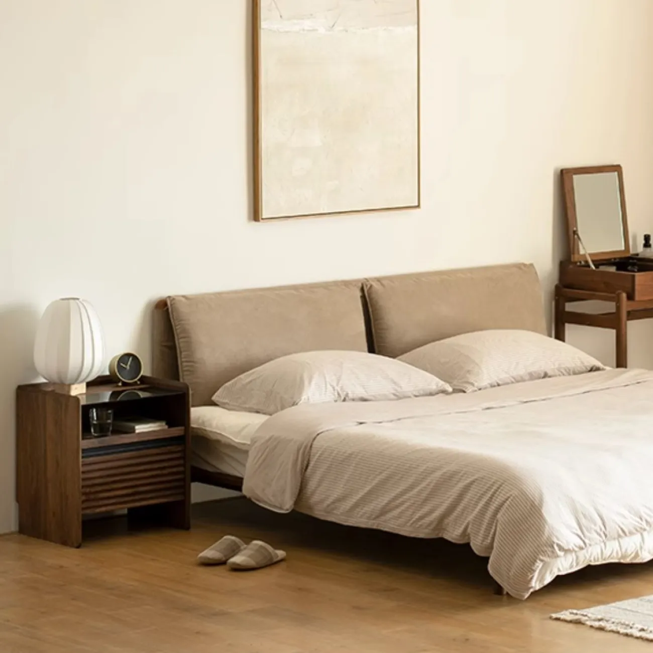 Прикроватная тумба с подсветкой и беспроводной зарядкой WOODSTIK 35639-29