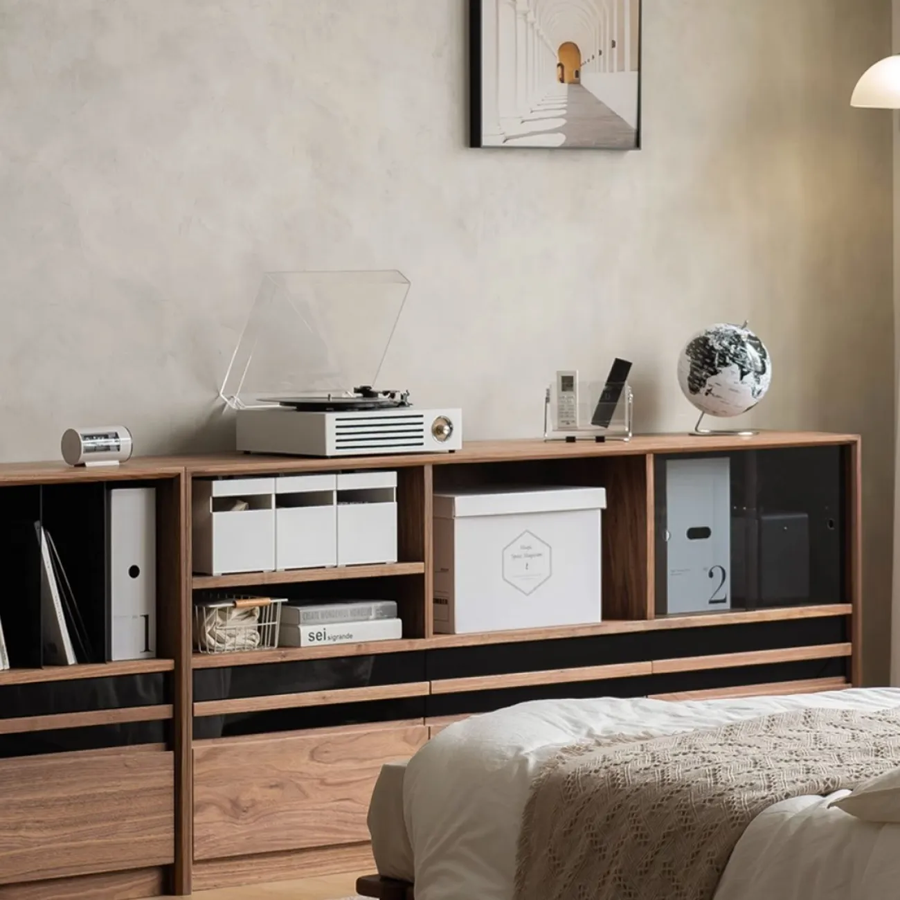 Книжный комод со стеклянной дверью WOODSTIK Nordic 35640-29