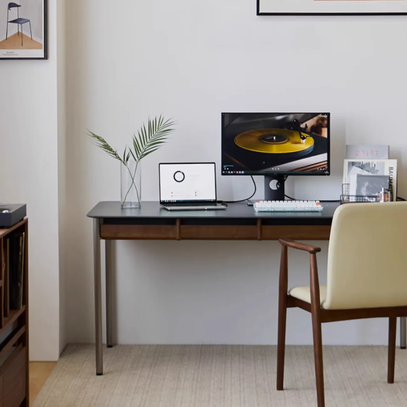 Обеденный стол в ретро стиле из каменной плиты WOODSTIK 35646-29