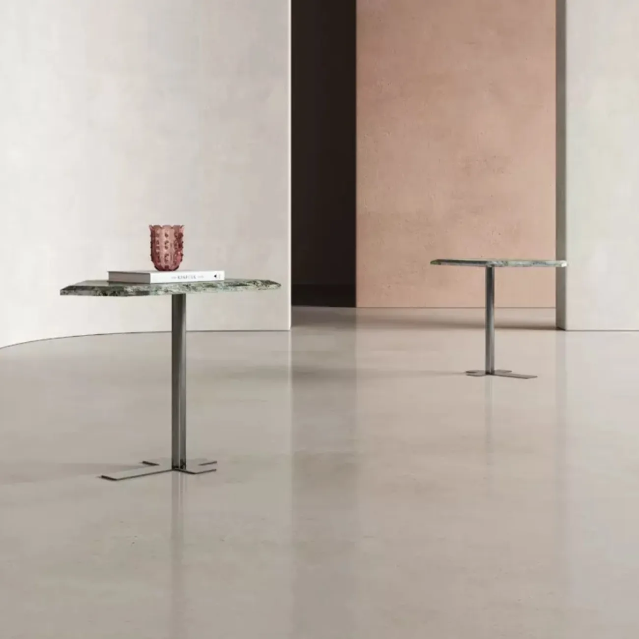  Роскошный приставной столик из натурального камня XPW 35707-29