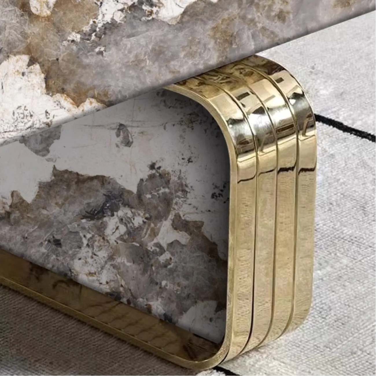 Роскошный журнальный столик из камня и стали XPW  35712-29