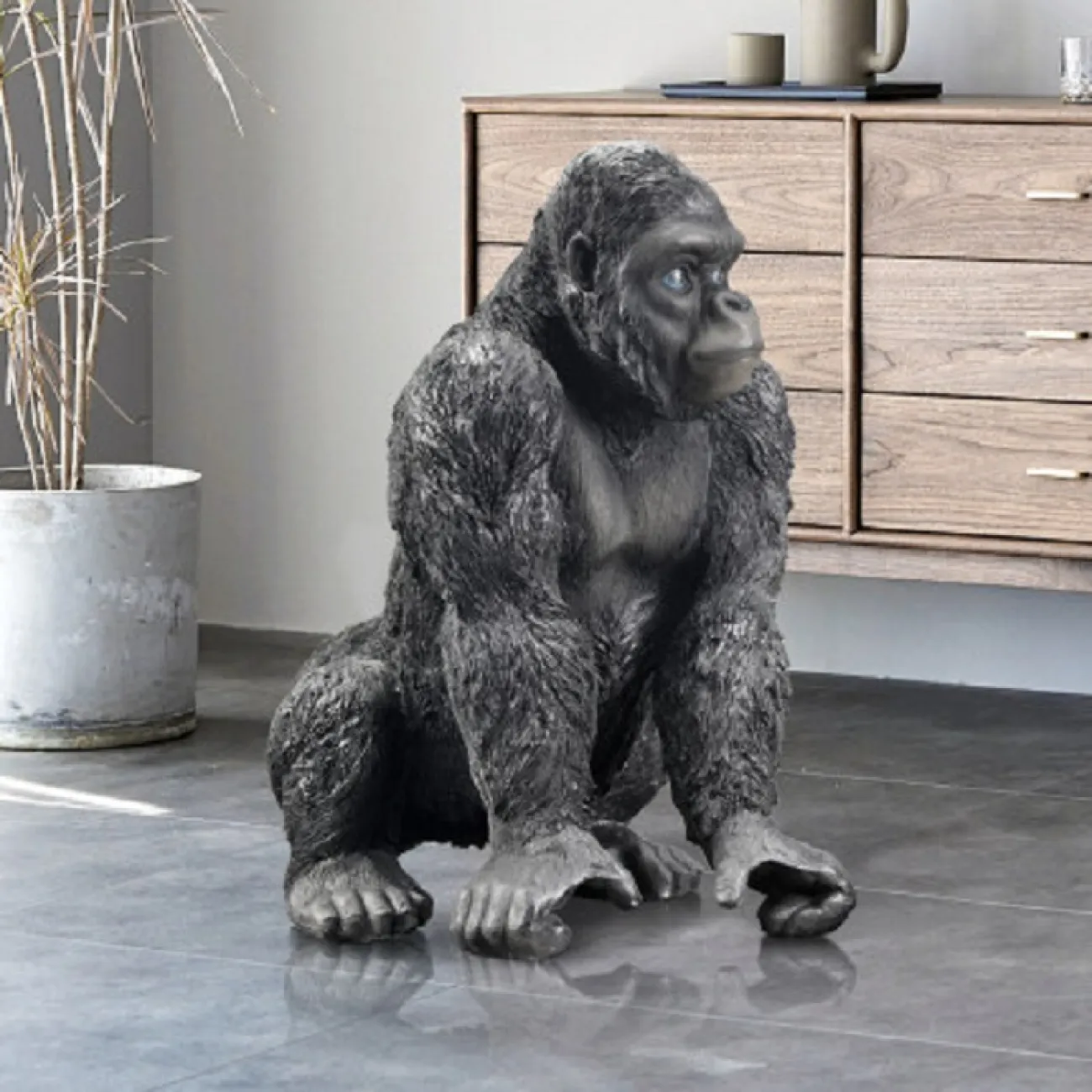 Напольная статуэтка Orangutan ручной резьбы и росписи Напольная статуэтка Orangutan ручной резьбы и росписи