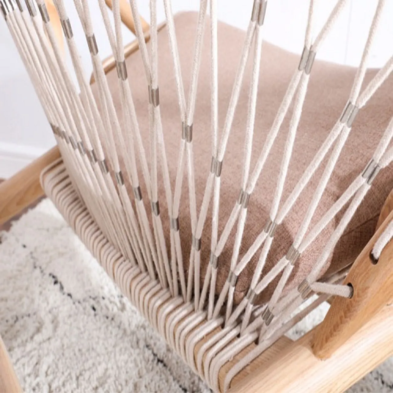  Плетенный стул шезлонг из натурального дерева Sheikh