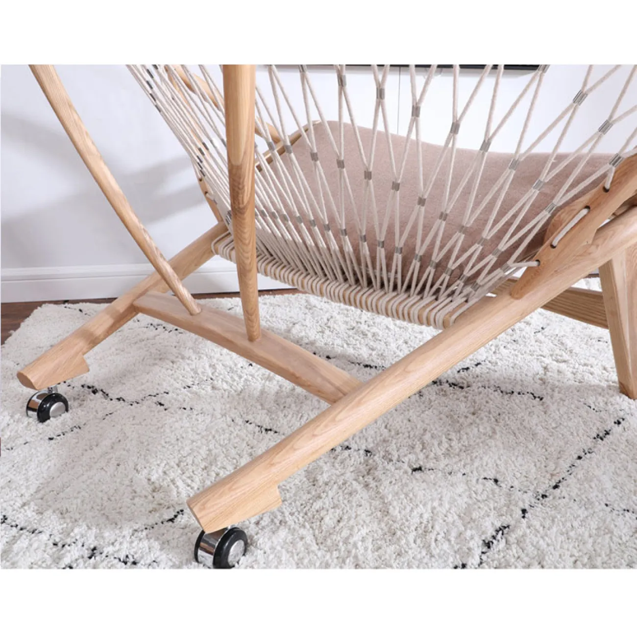  Плетенный стул шезлонг из натурального дерева Sheikh